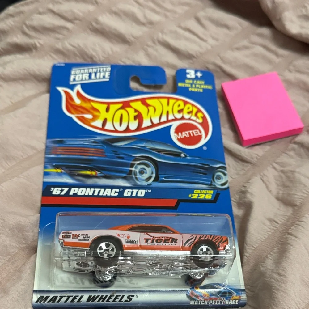 Hot Wheels '67 Pontiac GTO Toy Car - White‎ and Orange